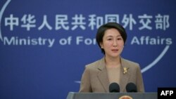 Juru Bicara Kementerian Luar Negeri China Mao Ning berbicara saat konferensi pers di Kementerian Luar Negeri di Beijing, 15 Januari 2024. (Pedro Pardo / AFP)