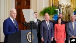 资料照片：美国总统拜登在白宫宣布限制美墨边境的庇护申请审理。(2024年6月4日)