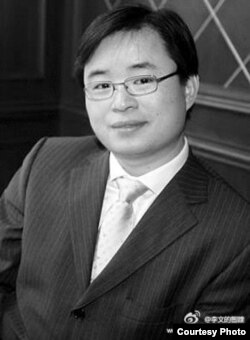 中国作家慕容雪村(微博图片)